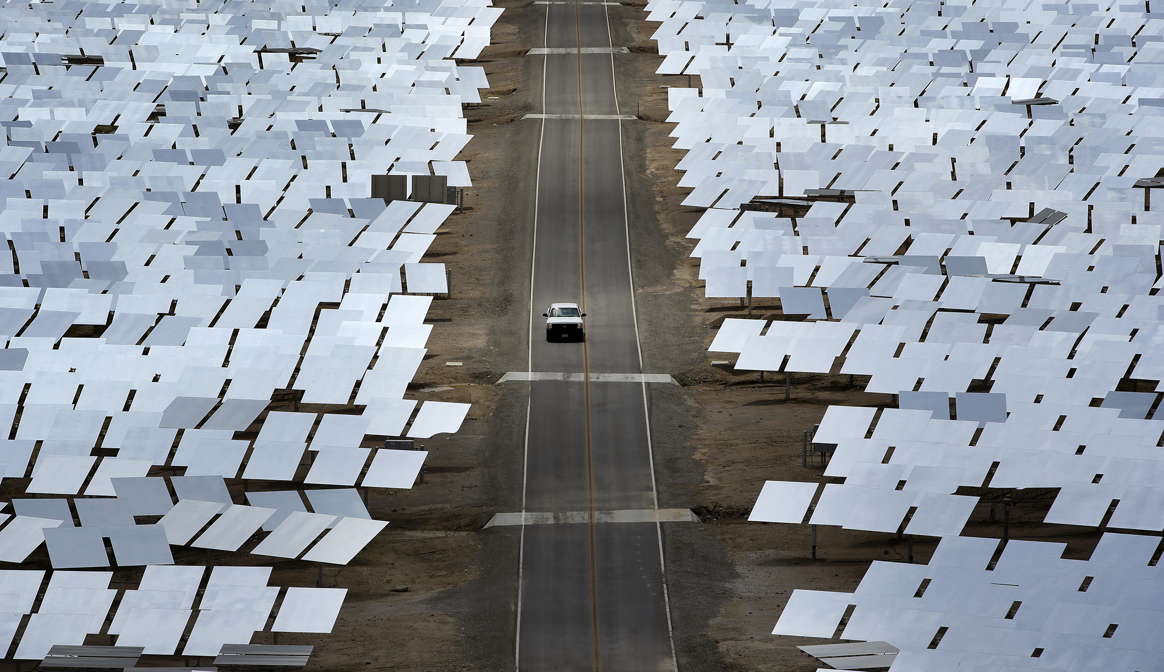 1,954-mile ‘energy park’ would pay for border wall, create economic boom