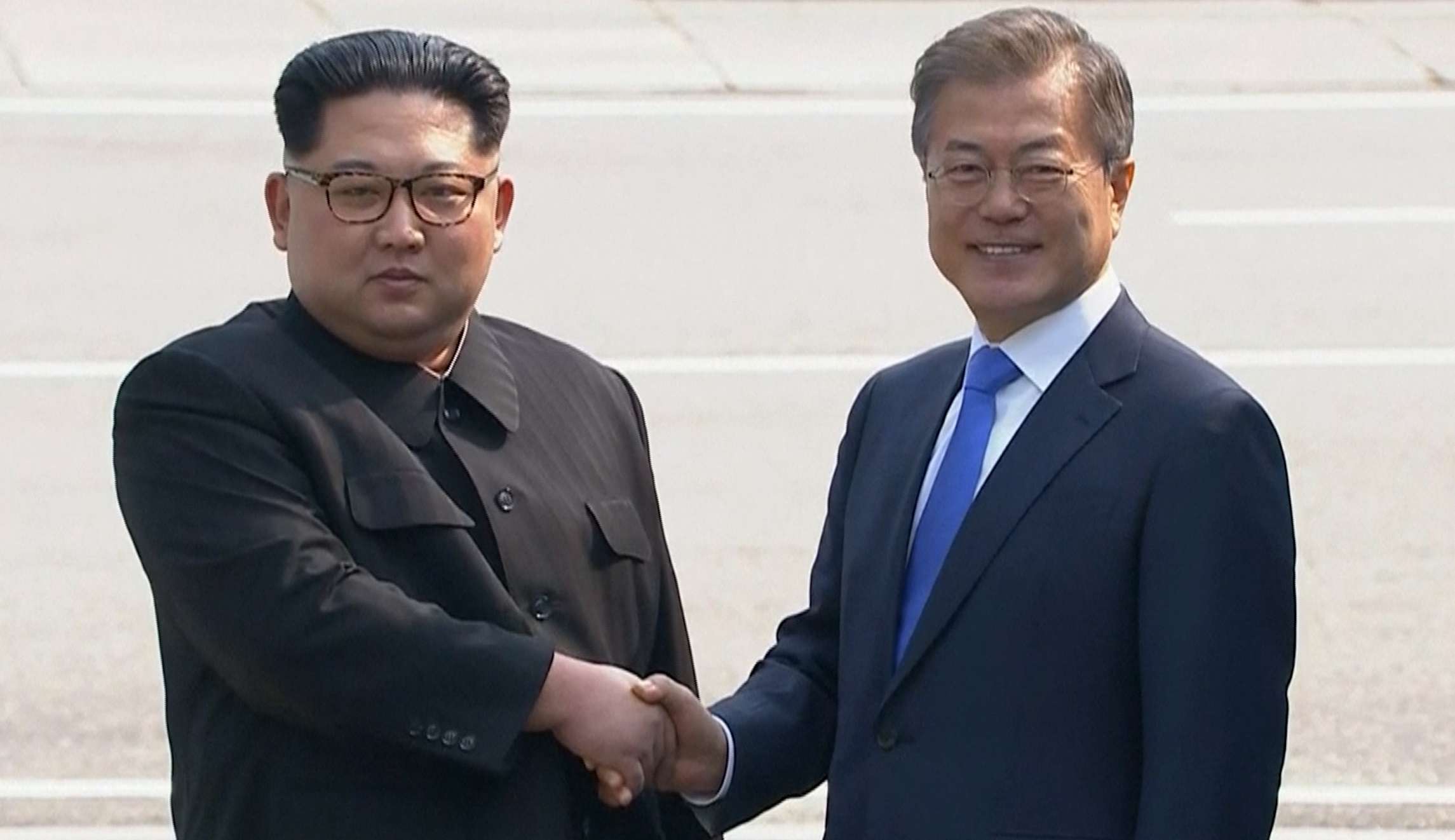 Kim Jong Un makes historic trip to South Korea