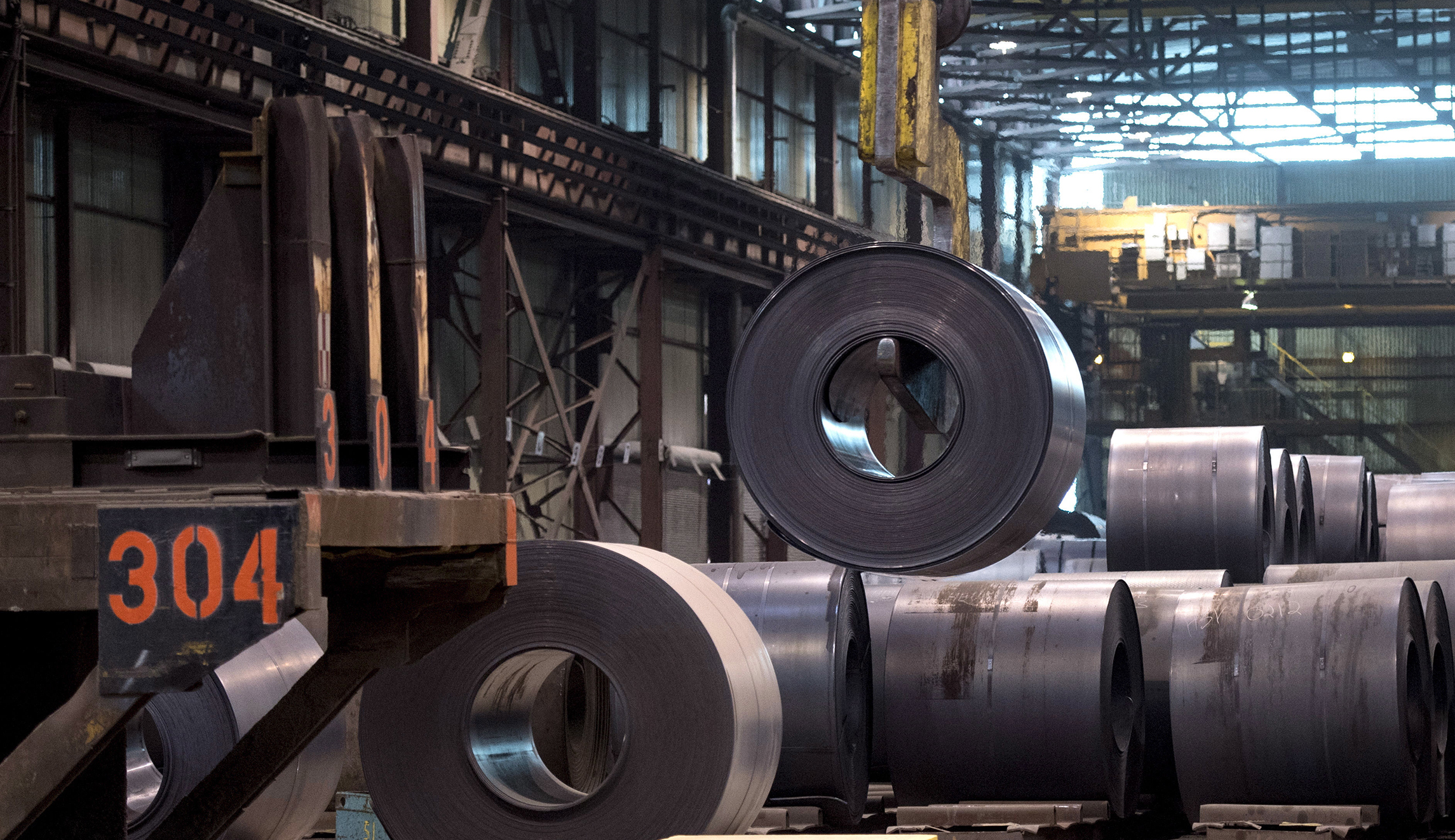 Trump ‘reviewing’ steel and aluminum tariffs on Canada