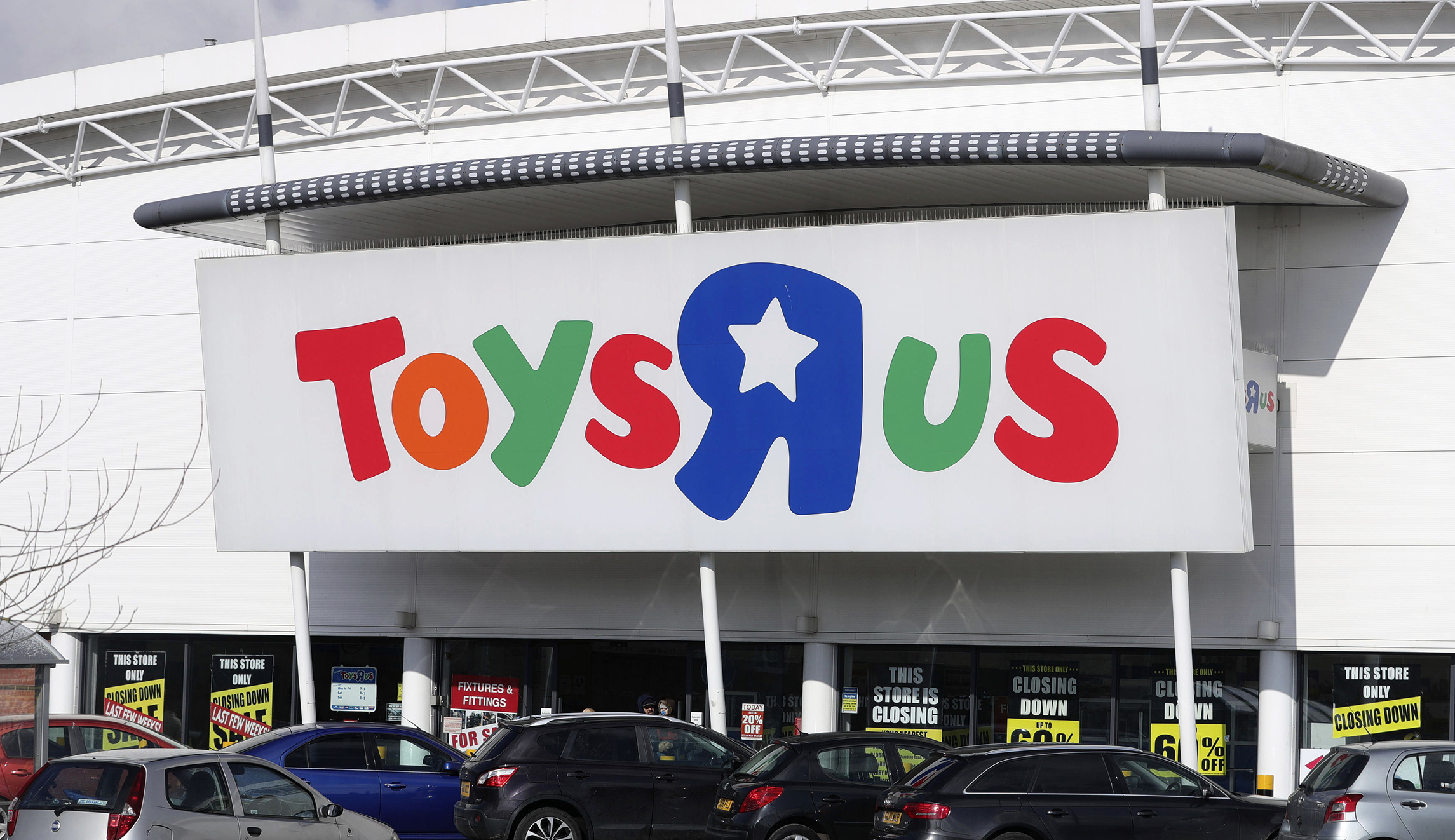 Toys ‘R’ Us to open even more brick-and-mortar stores
