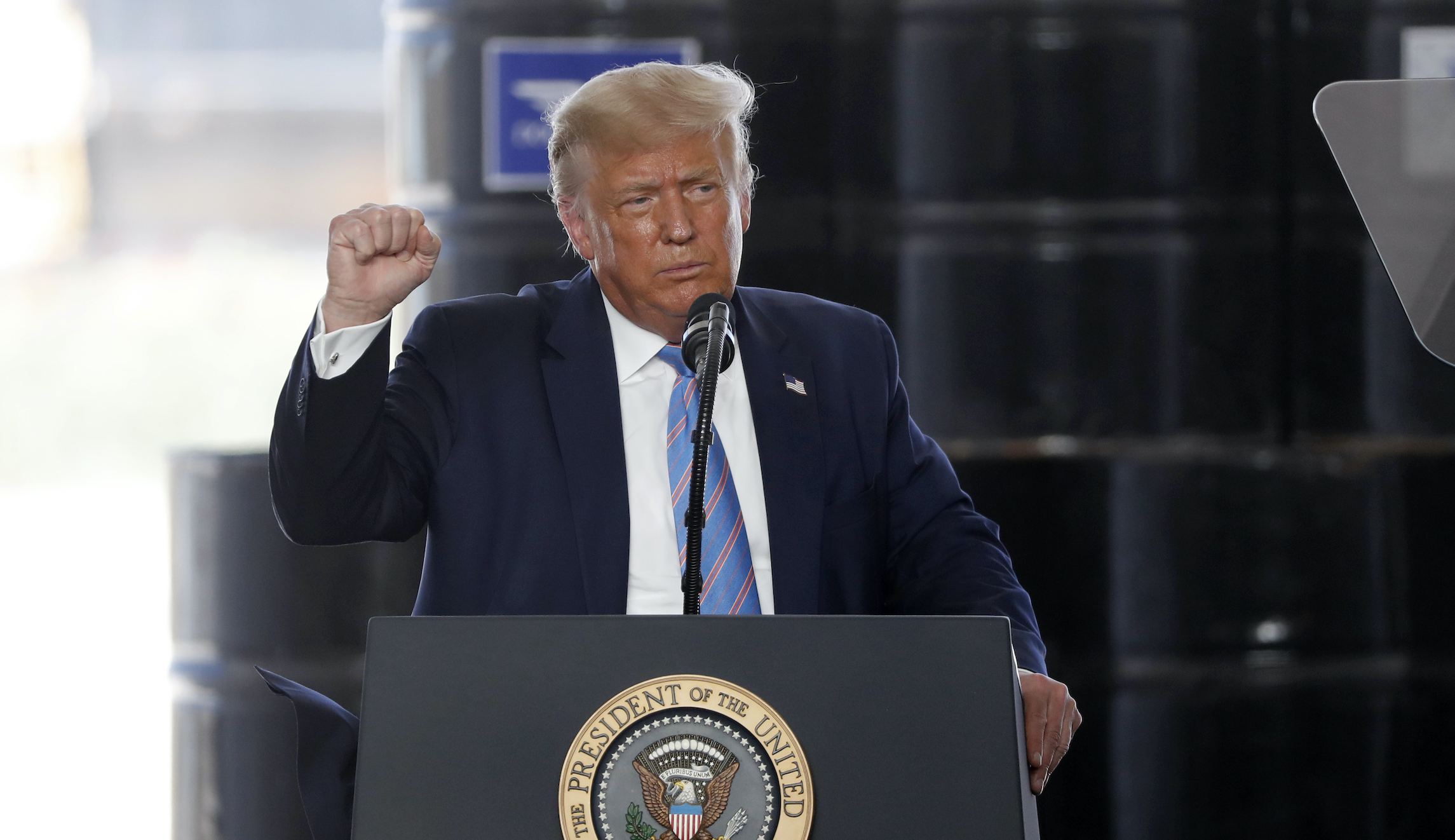 Trump releases 2019 financial disclosure report