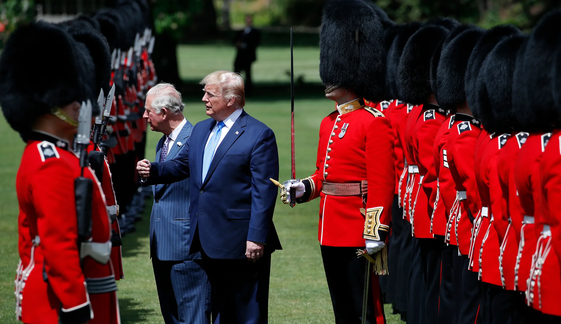 WATCH: Trump arrives at Buckingham Palace for UK visit