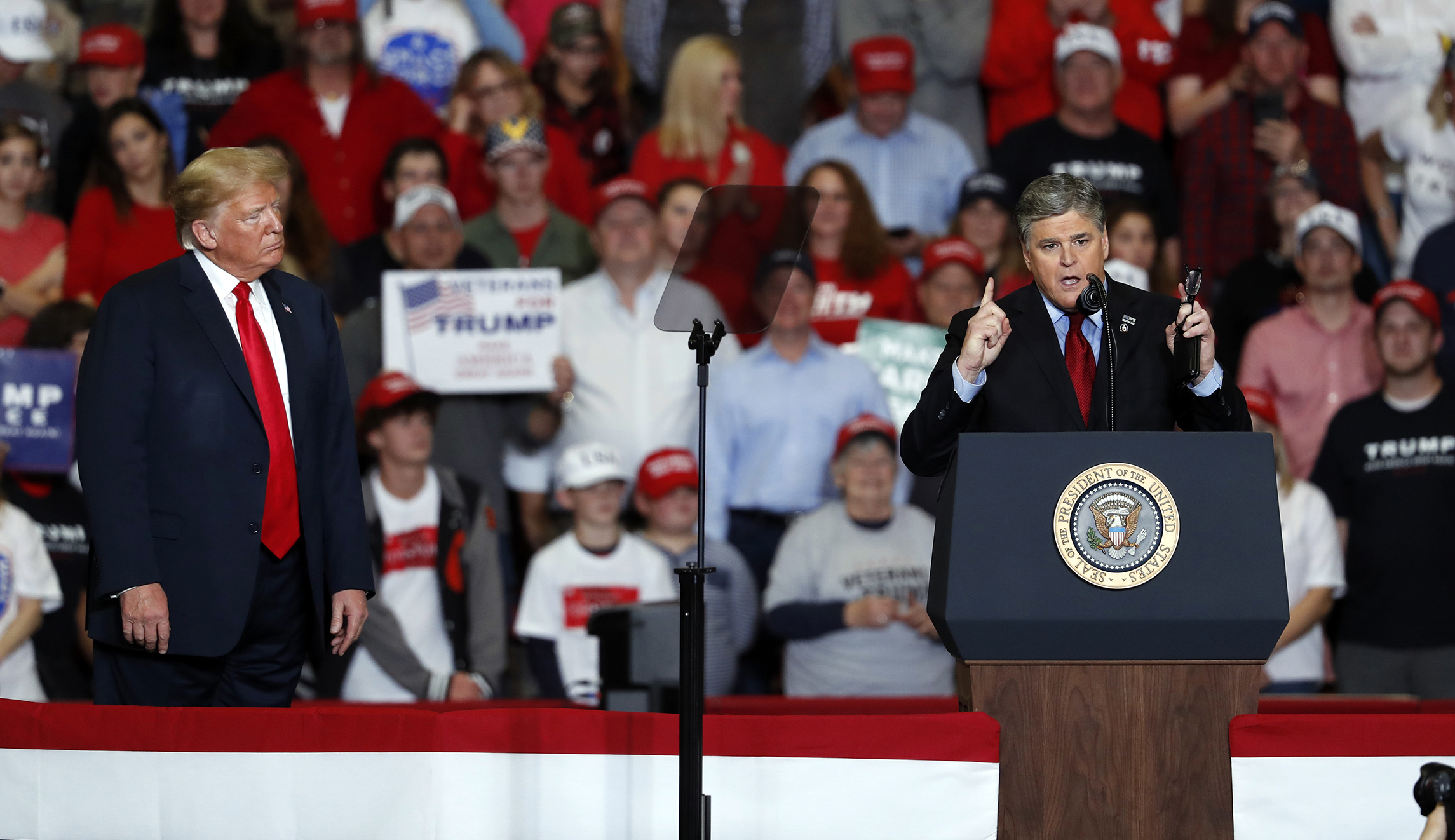 CNN: Hannity’s appearance with Trump a ‘schizophrenic moment’ for Fox