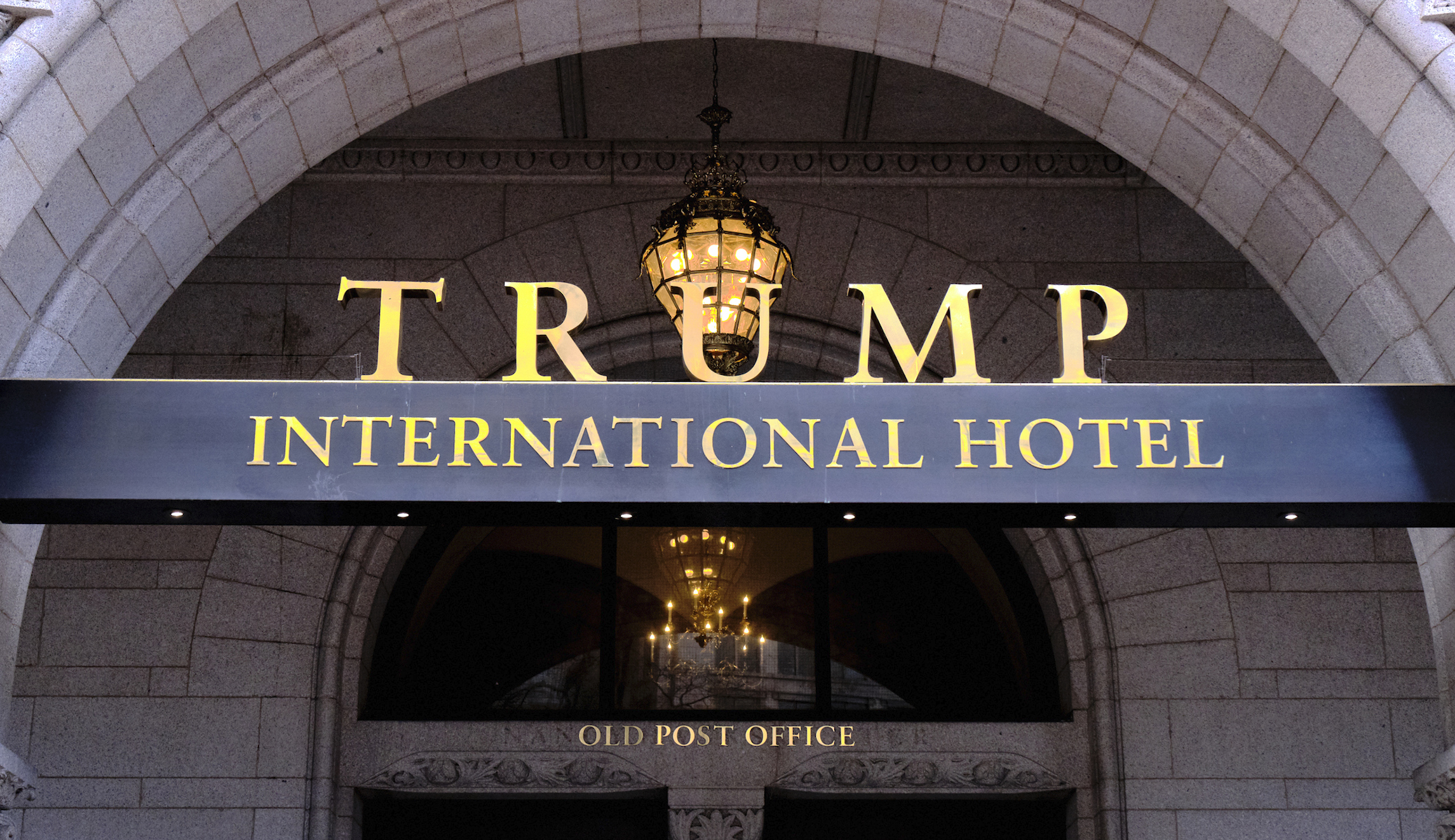 Bipartisan pandemic relief bill blocks aid for Trump hotels