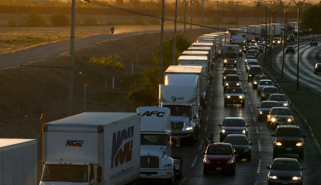 Migrants blocking Mexican highways could threaten Texas agricultural imports