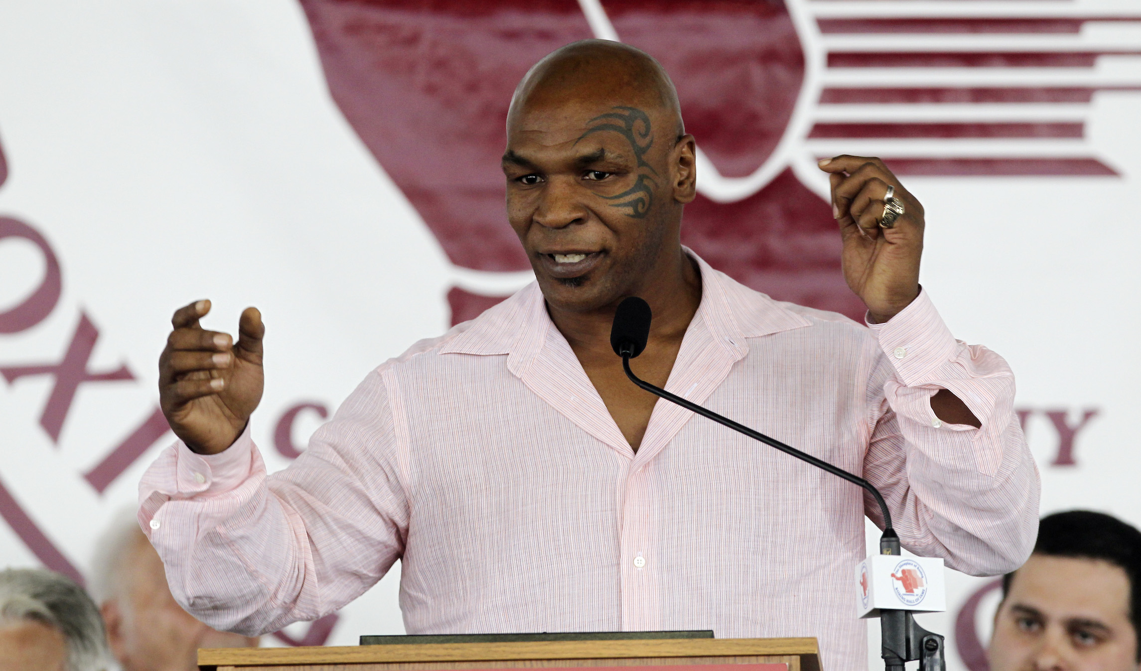 Mike Tyson set to reenter ring with exhibition fight versus Roy Jones Jr.