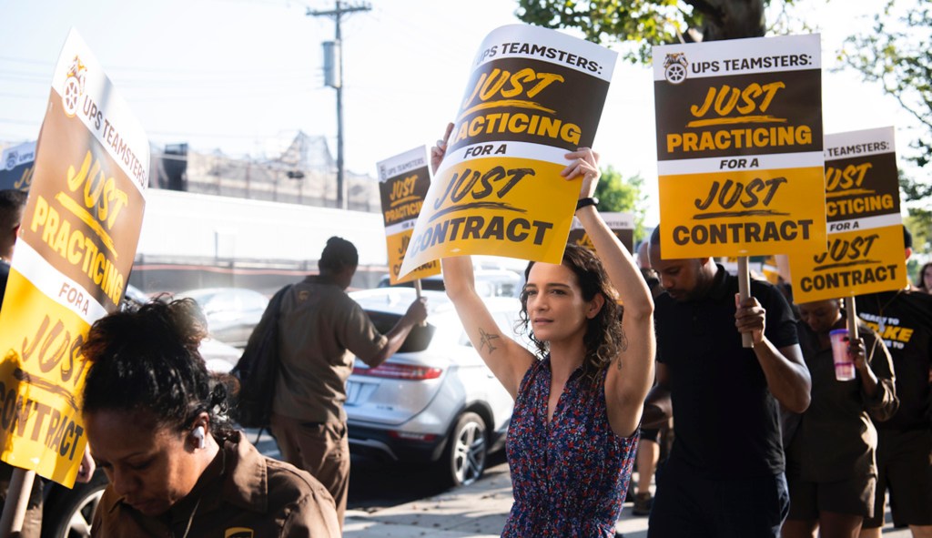 UPS-Teamsters talks to resume two weeks after blaming each other for walking out