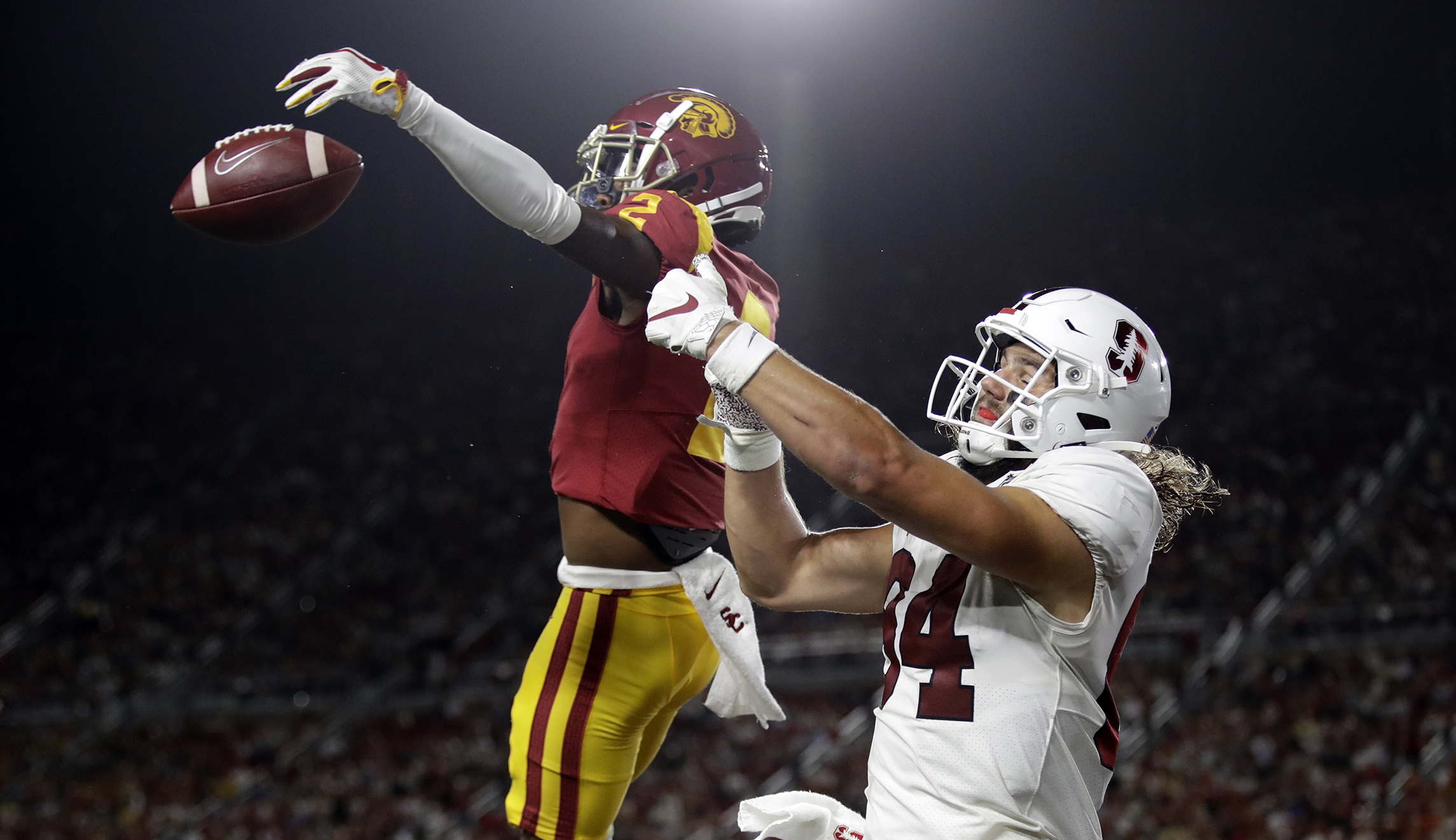 Democrat introduces bill to end competitive college football in California