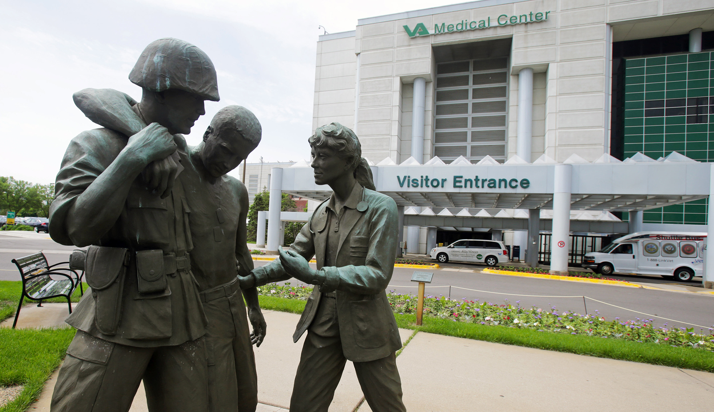 VA bans medical employees from all union activities at work