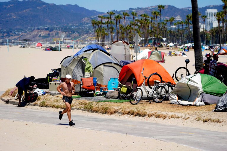 Gavin Newsom invites world’s homeless to California