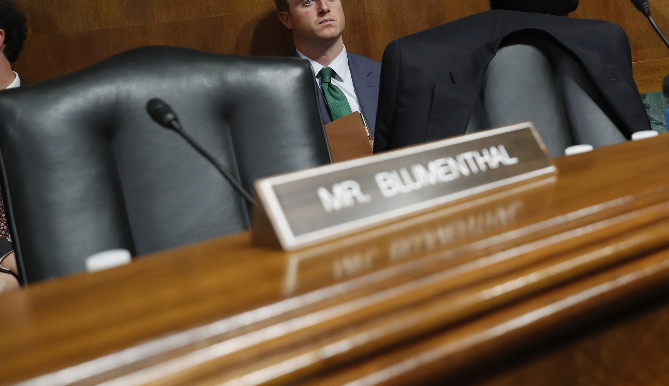 4 Democratic senators walk out of Brett Kavanaugh’s confirmation vote