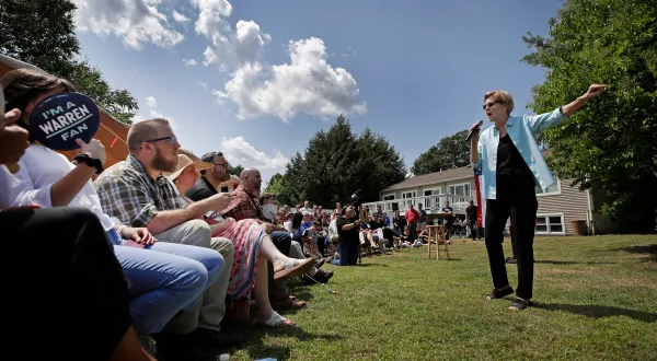Warren calls Trump’s tweets about black lawmaker and Baltimore ‘racist’ and ‘disgusting’