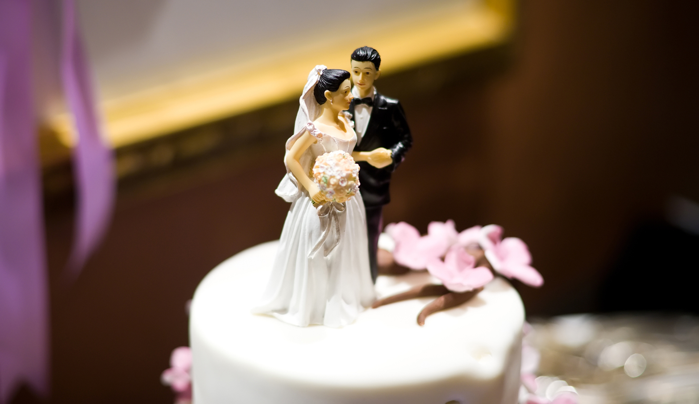 Couple ties knot after six-decade engagement