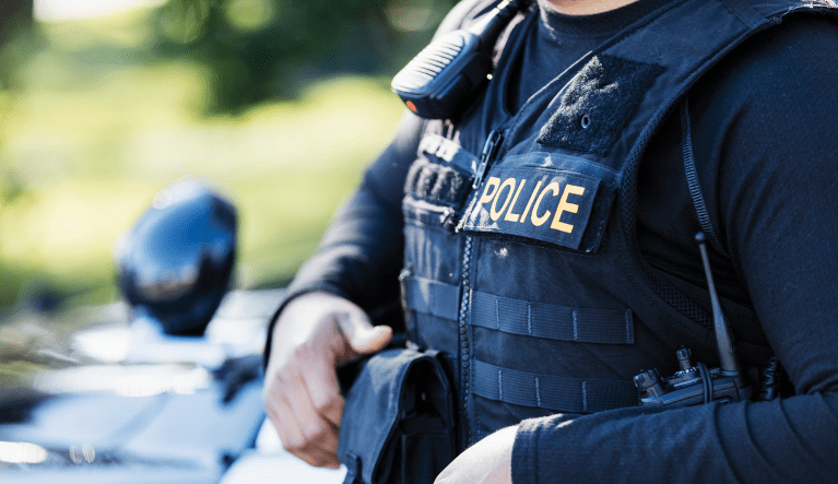 Big cities waving big bucks to get best police