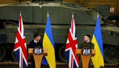 Ukrainian pilots to receive fighter jet training under new plan, UK prime minister says