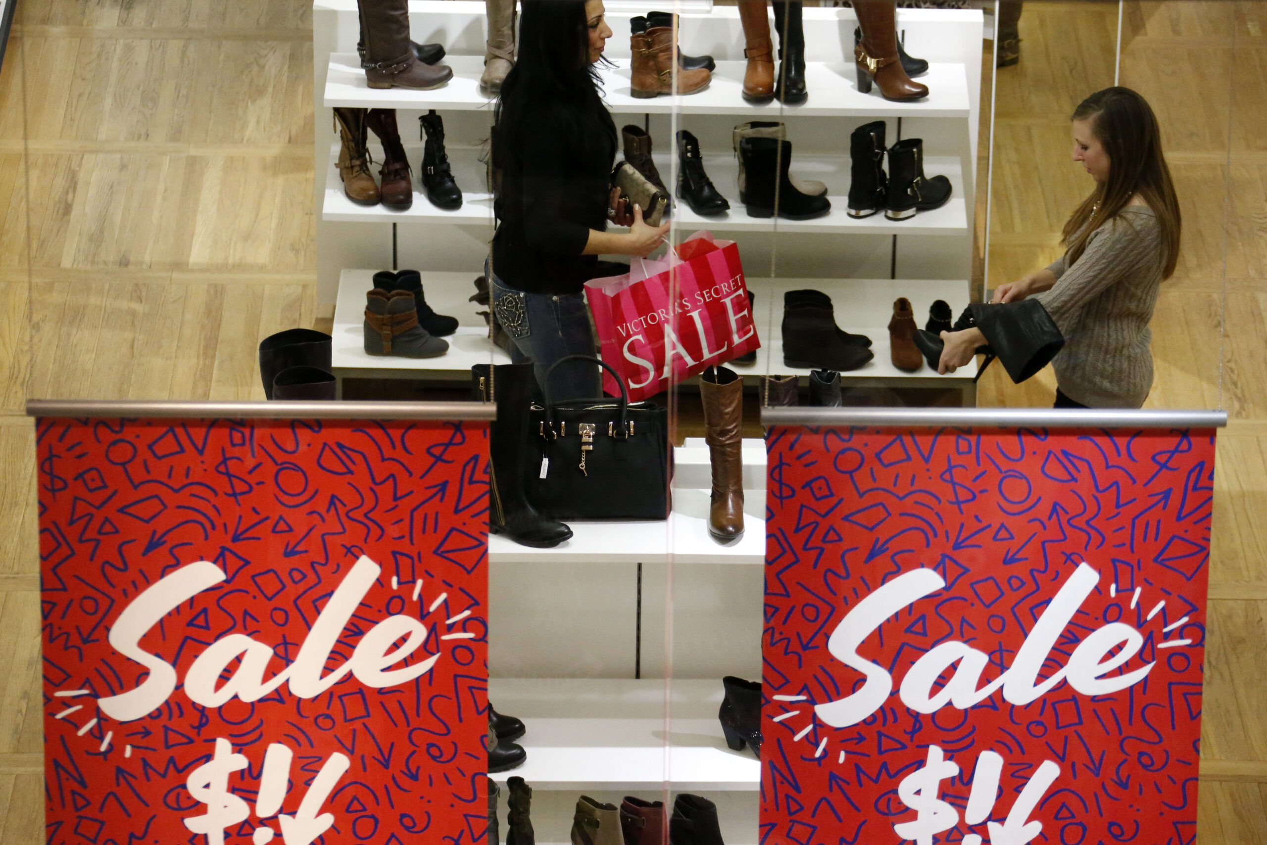 US consumer borrowing up $13.7 billion in January