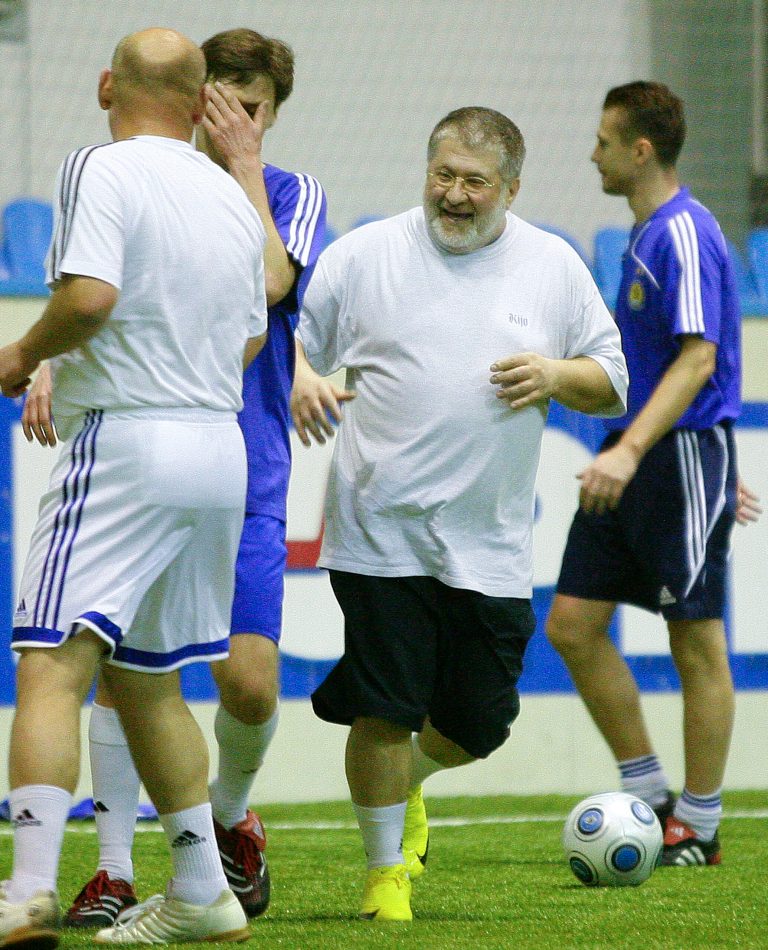 Ukraine oligarchs get key posts in bid for unity