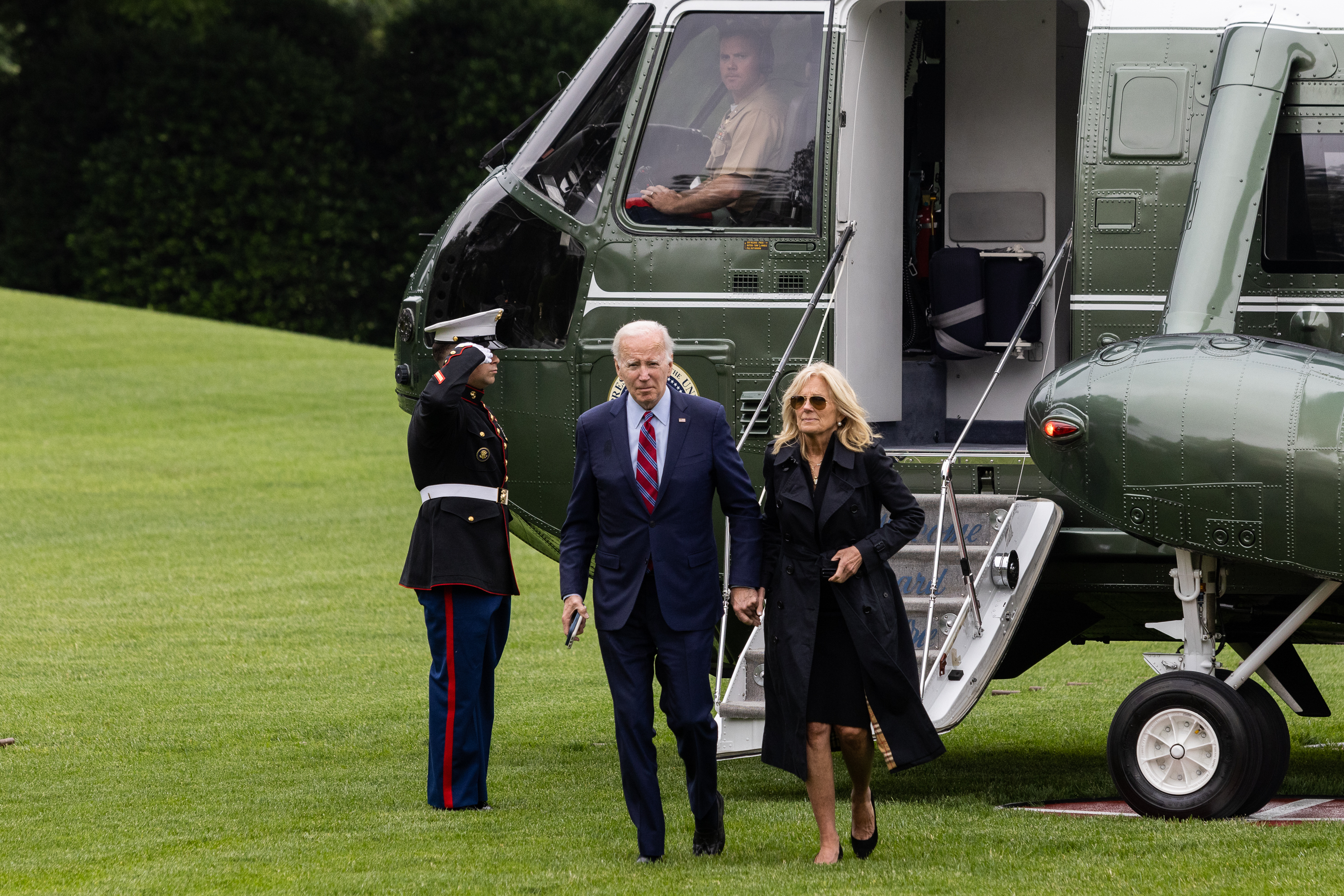 US President Joe Biden and First Lady Jill Biden arrive at the White House from New Castle, Delaware, on May 30, 2023. President Biden and House Speaker Kevin McCarthy came to a deal to raise the debt ceiling which was passed by the Senate on Thursday. 