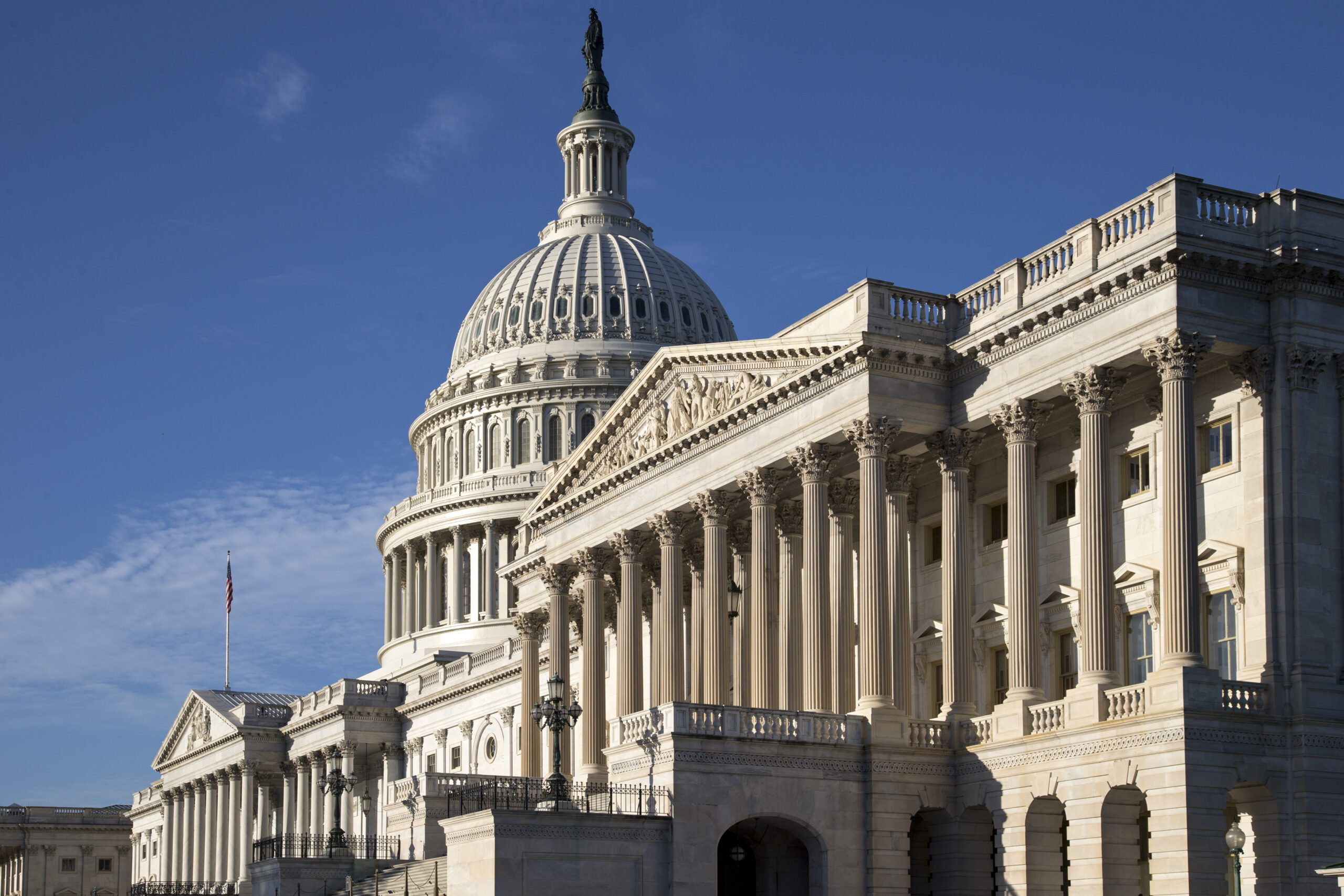 Obama to press lawmakers as government shutdown looms
