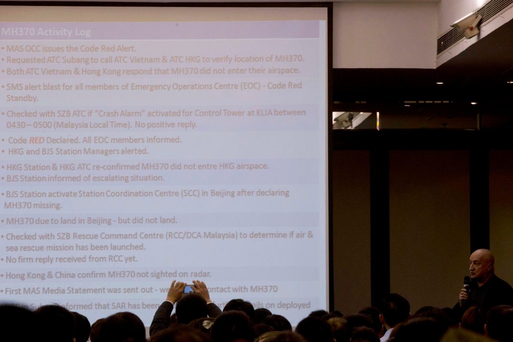 Rival theories on Malaysia flight’s disappearance