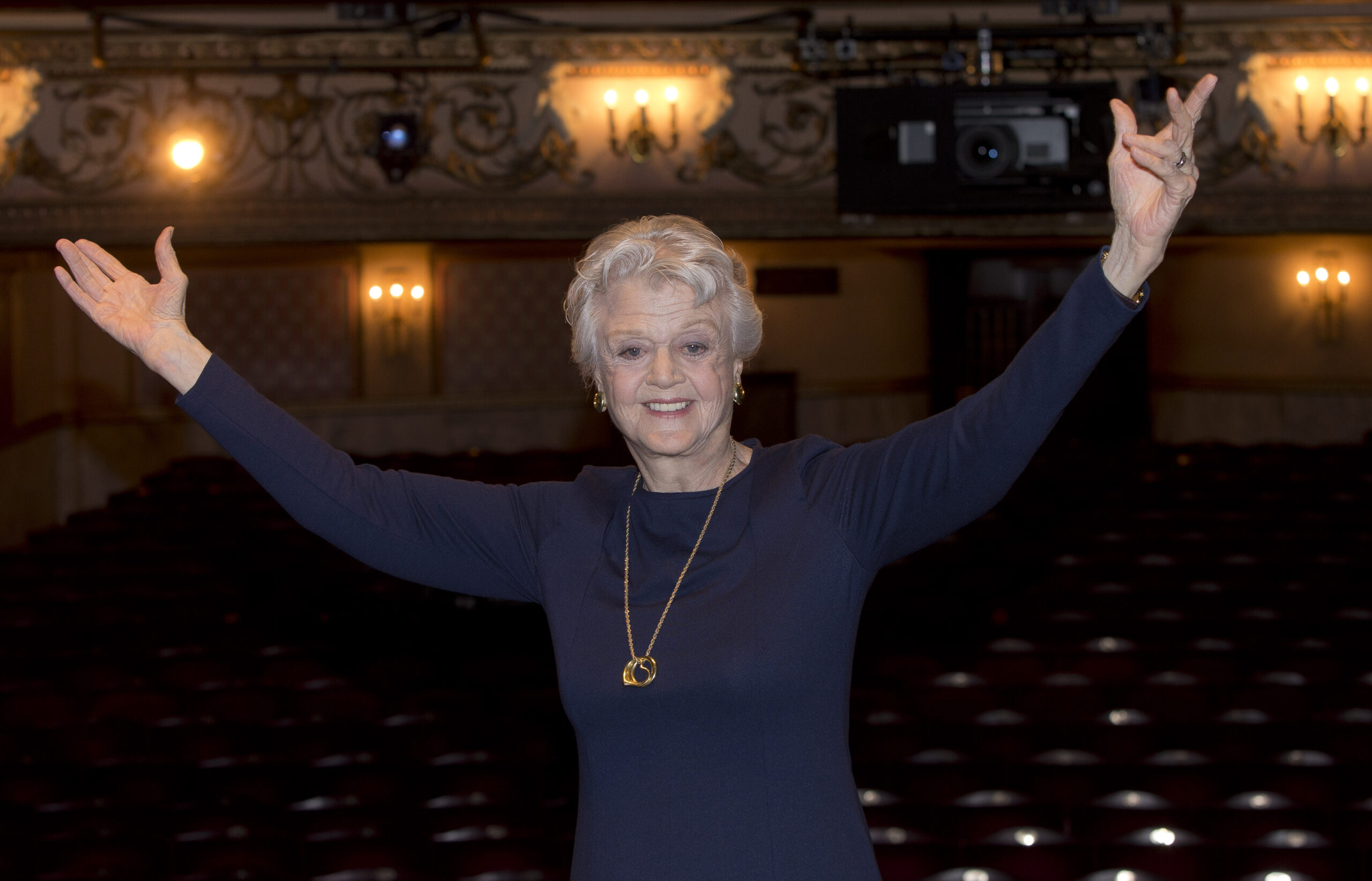 Lansbury wows critics in London stage return