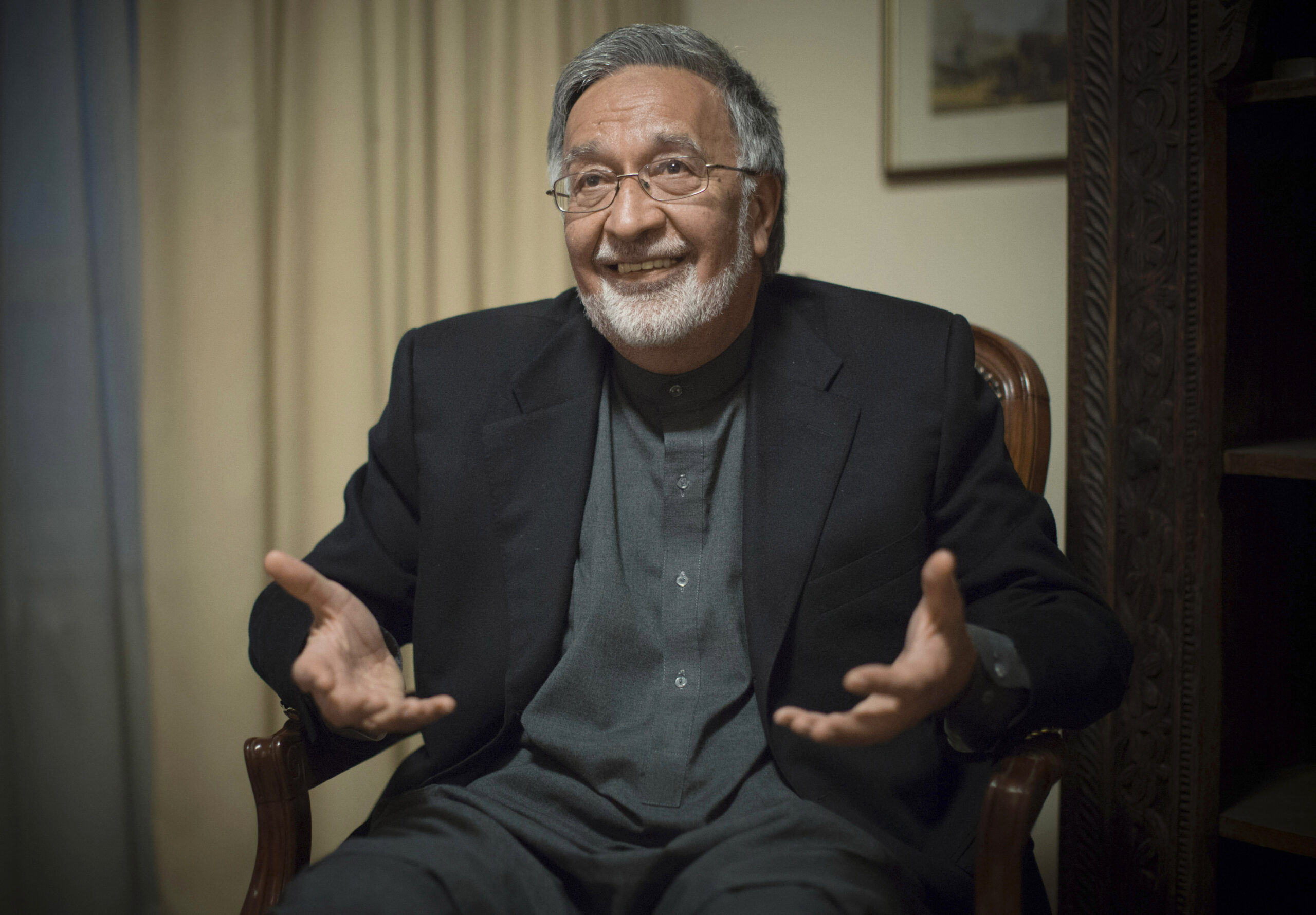 AP Interview: Afghan candidate will respect vote