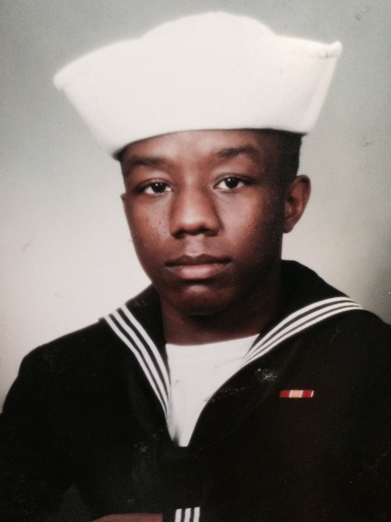 Slain sailor’s kin call him a hero, want answers