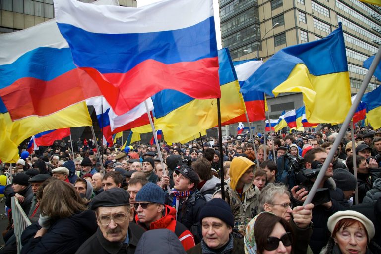 Thousands march in Moscow to protest Crimea vote