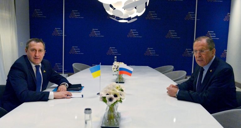 Ukraine orders troop pullout from Crimea