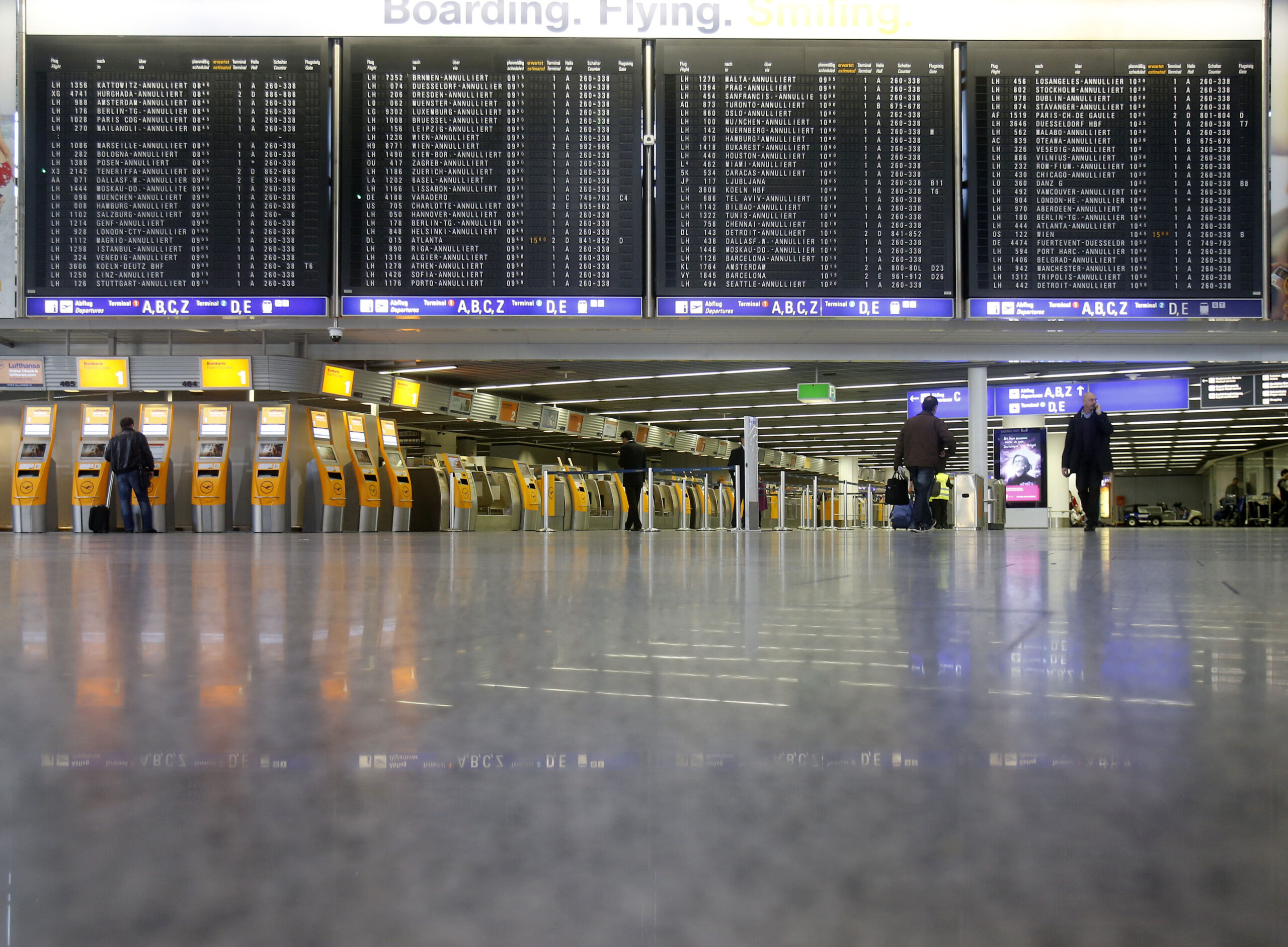 Widespread flight cancellations in German strikes