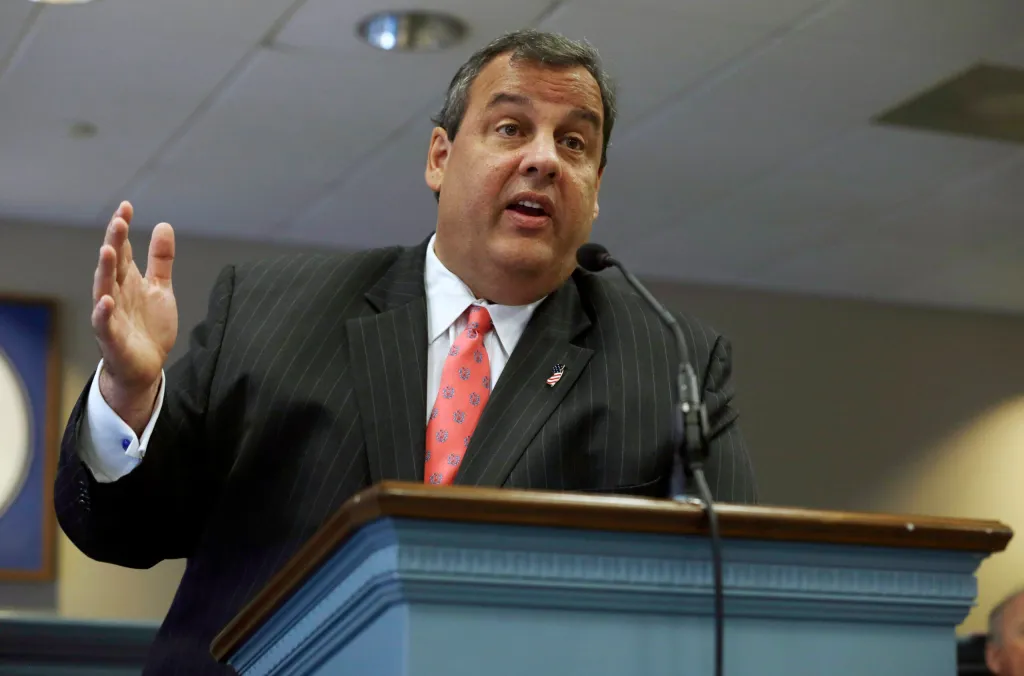 Chris Christie does bellyflop on NSA spying