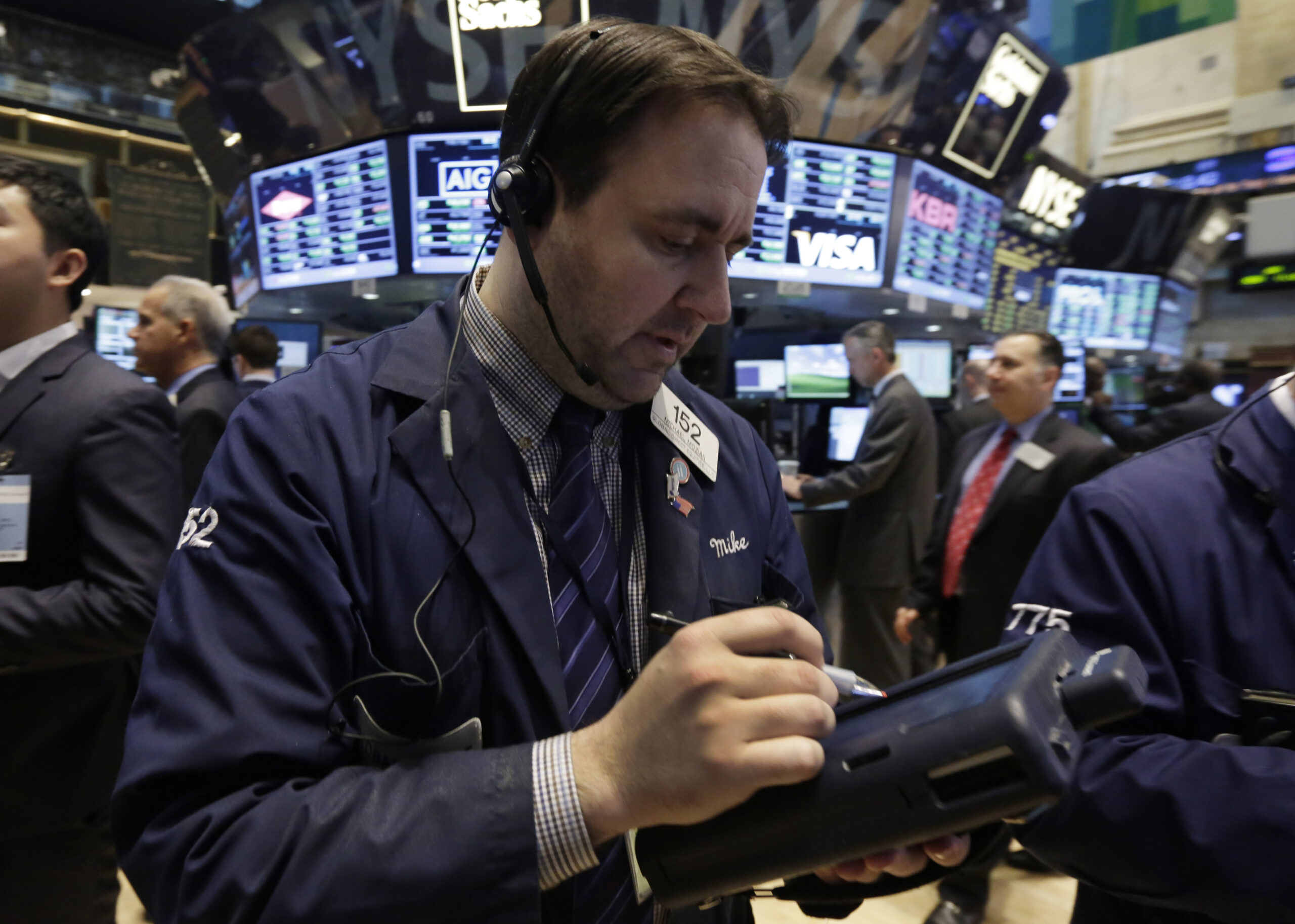 Stocks are mostly higher on Wall Street