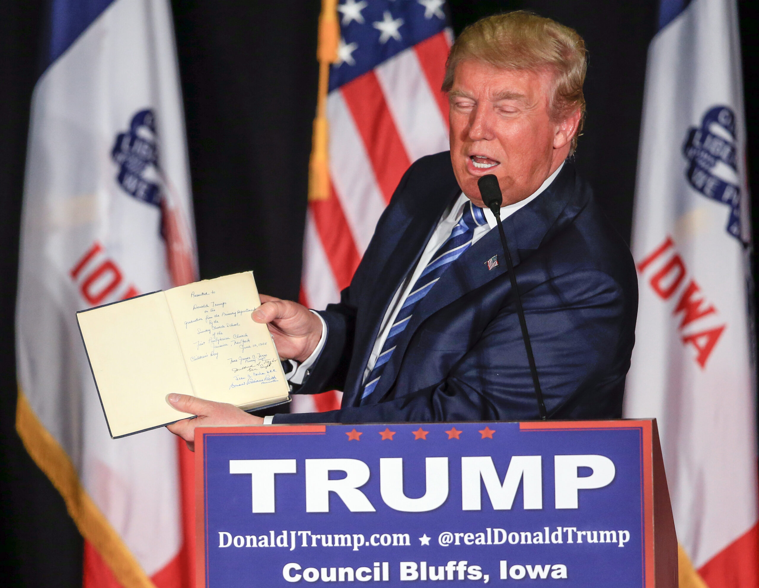 Fewer voters see Trump, Clinton as religious