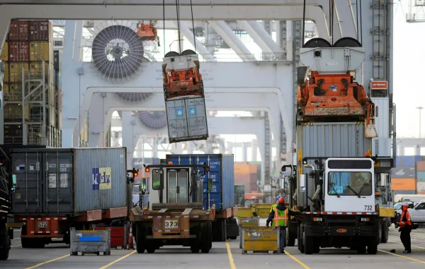US factory orders drop 0.7 percent in January