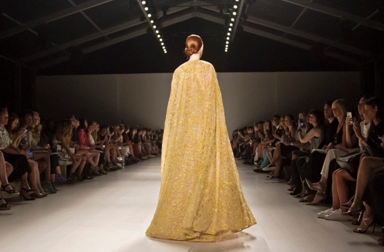 Tadashi Shoji goes to old Venice in lace and chain