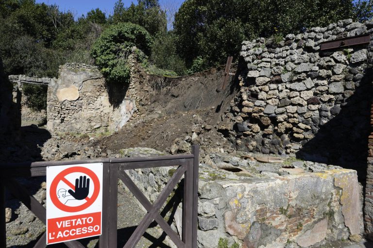 As Pompeii crumbles, Italy OKs urgent repairs