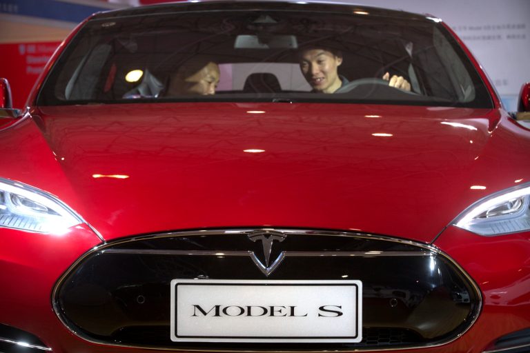 Despite Obama’s pleas, Americans ditch electric vehicles