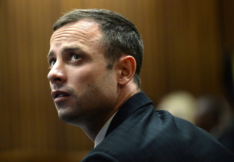 Once-calm witness cries at Pistorius murder trial