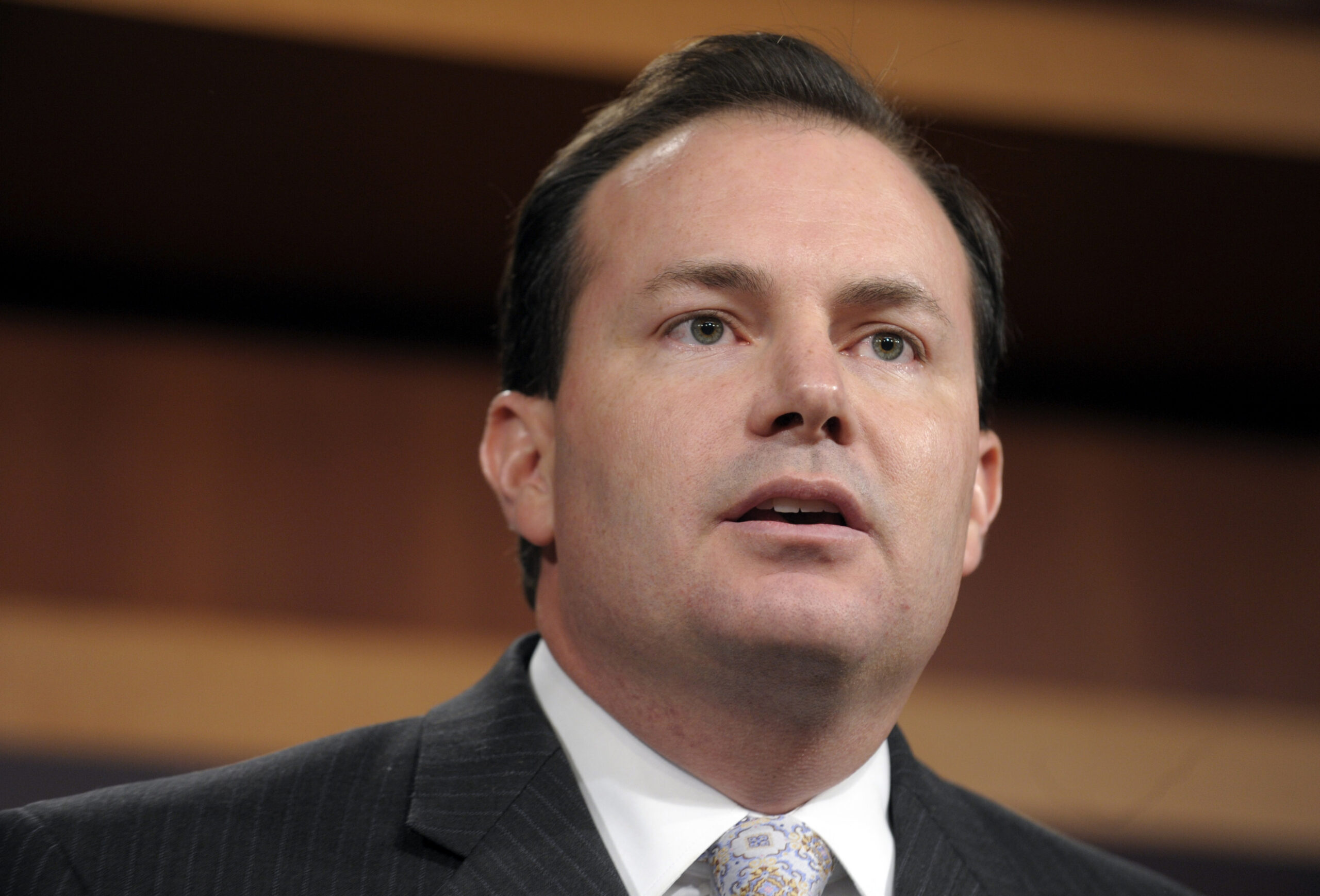 Mike Lee pushes $40,000-per-child tax cut