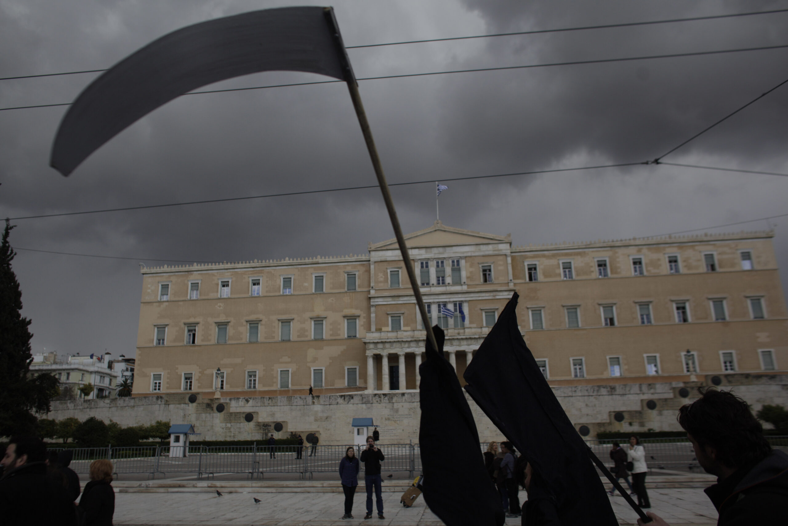 Greek bank shares volatile after stress tests