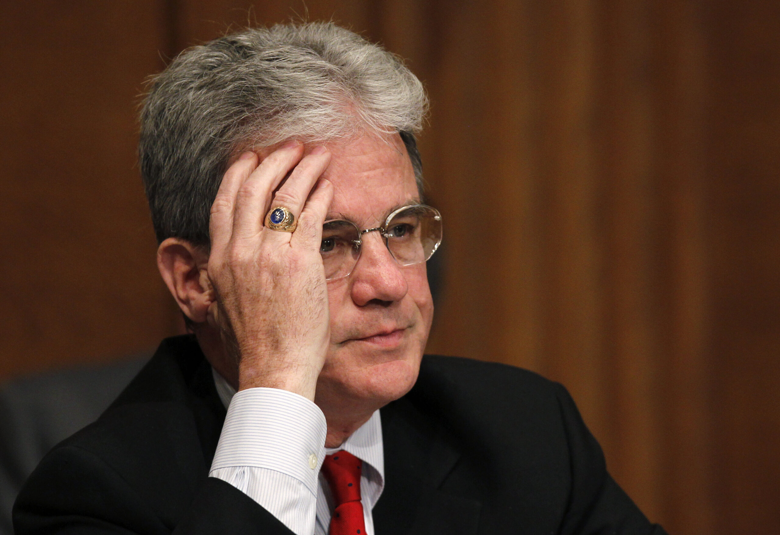 Joe Manchin, Tom Coburn express doubts over Obamacare shutdown strategy