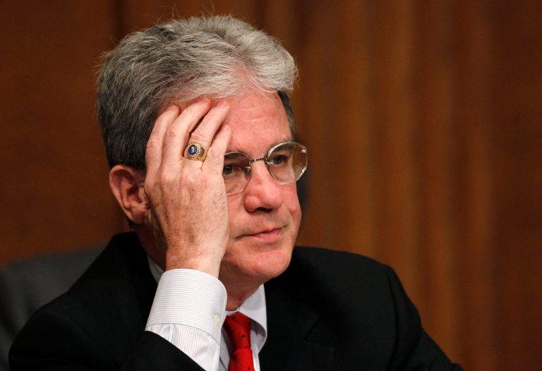 Joe Manchin, Tom Coburn express doubts over Obamacare shutdown strategy