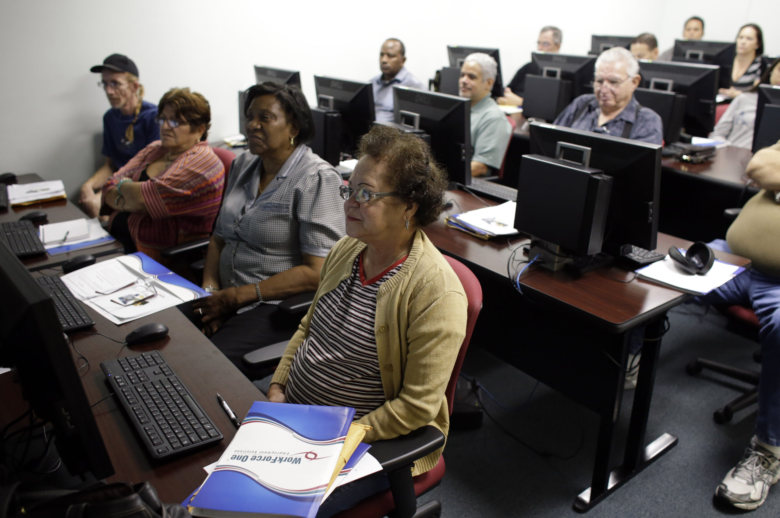 Unemployment rates drop in 43 US states in January