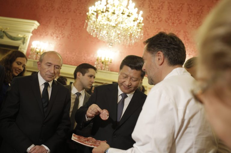 Deal-making ahead as China president visits France