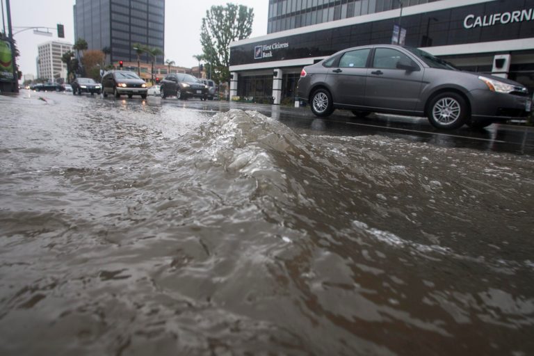 Congress approves bill to ease increases on flood insurance rates