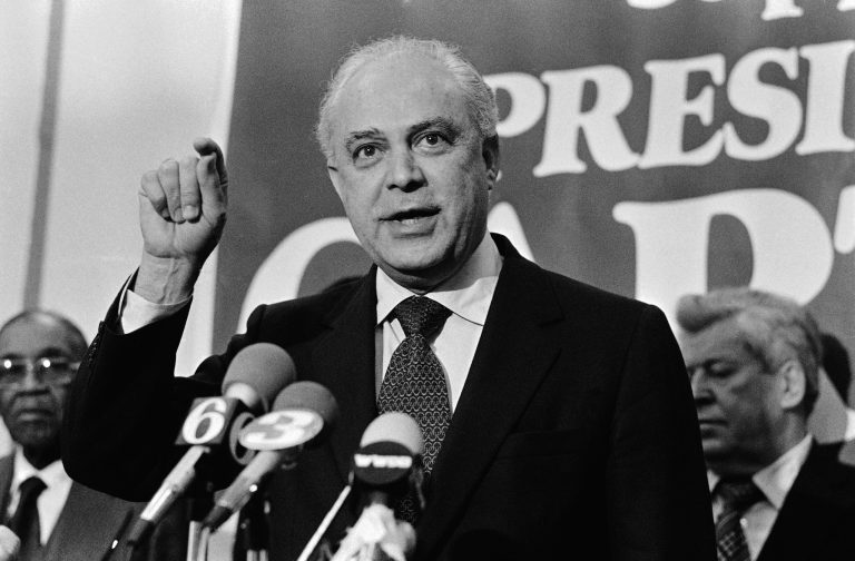 Ex-Democratic Chairman Robert Strauss dies at 95