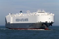Air search expands in remote south Indian Ocean