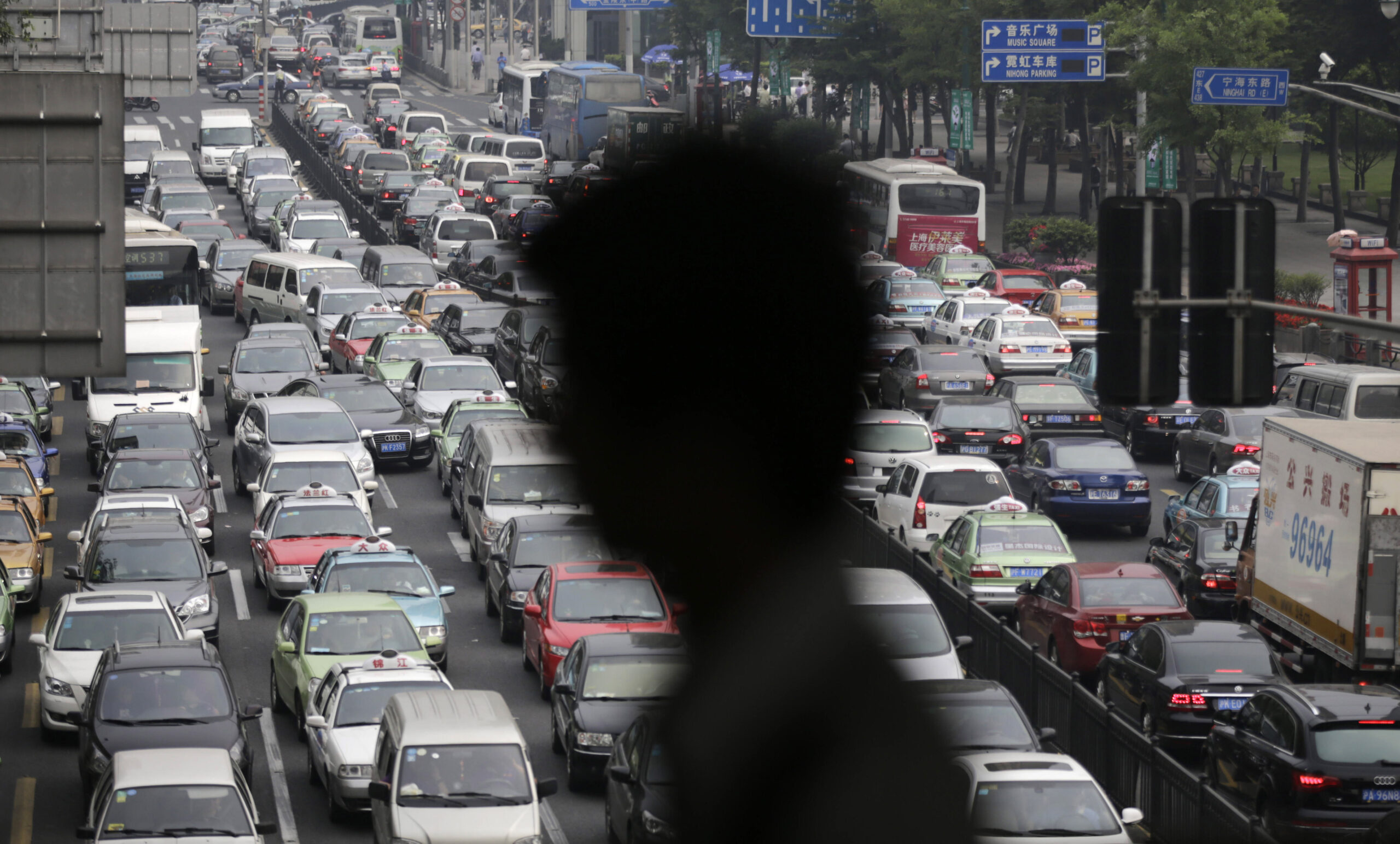 Global warming dials up our risks, UN report says