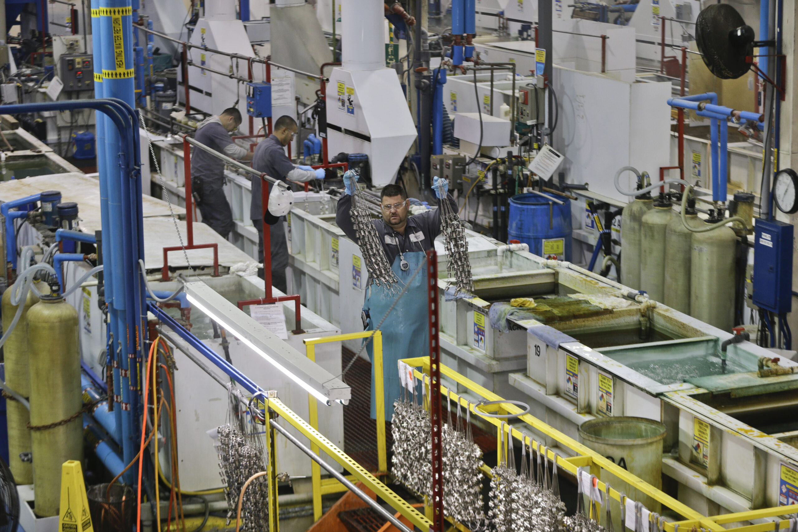 US factory production rises 0.3 percent in October