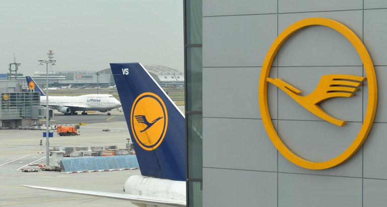 Airlines hurt as Ukraine crisis lifts oil price
